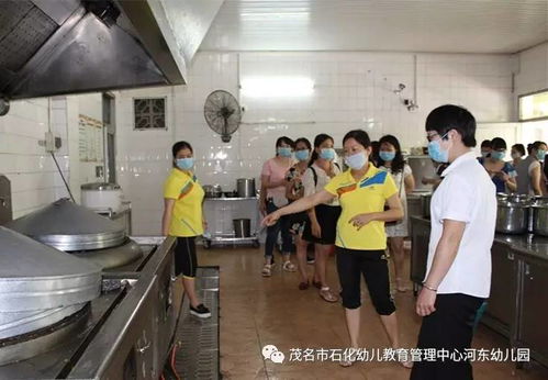 共建誠(chéng)信園所，同鑄食品安全——茂名市石化幼兒教育管理中心河?xùn)|幼兒園陽(yáng)光食堂開放日活動(dòng)紀(jì)實(shí)